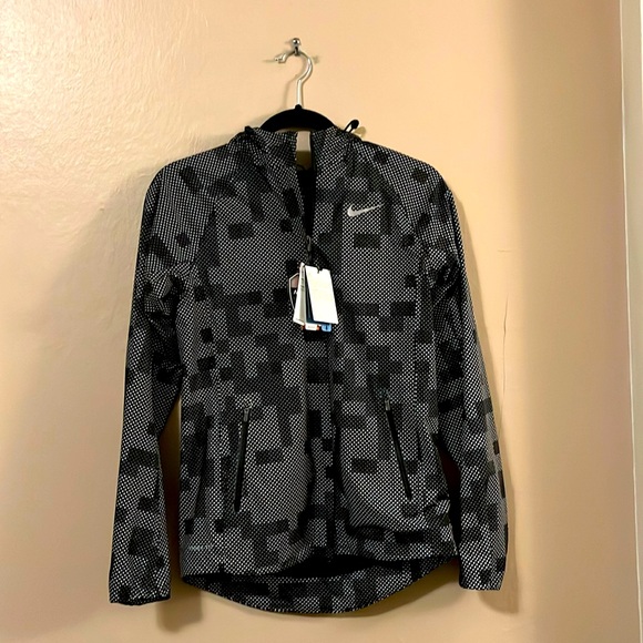 NWT Nike Storm-Fit 5 Nike Shield Reflective Windproof Waterproof Jacket XS - Picture 1 of 16